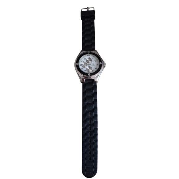 Sport Watch Unisex Silver bezel black trim Watch face good for men or ladies - Picture 4 of 8